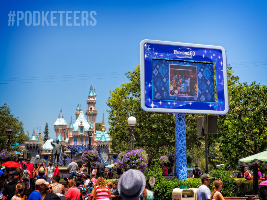 diamond-celebration-big-screen-disneyland60