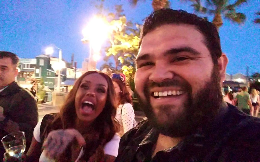 Vlog #3: Happy people at the Food & Wine Festival